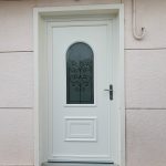 Porte d'entrée au vitrage personnalisé